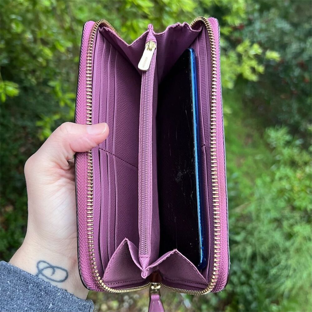 COACH Crossgrain Leather Wallet Berry Pink with Gold Hardware AUTHENTIC - Picture 4 of 7